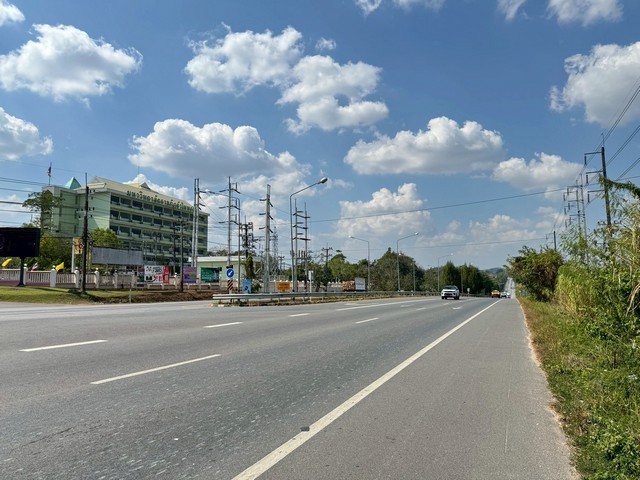 ขายที่ดินเปล่าจันทบุรีติดถนนสุขุมวิท ขายที่หน้ามหาวิทยาลัยราชภัฏรําไพพรรณี ต.แสลง อ.จันทบุรี จ.จันทบุรี