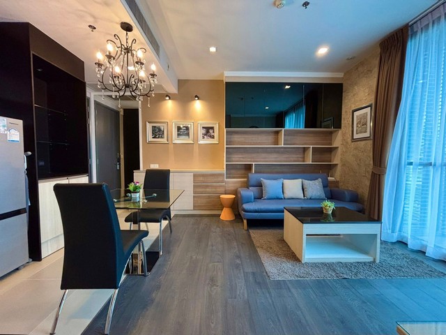 ให้เช่าคอนโด Edge Sukhumvit 23 พื้นที่ใช้สอย 42 ตร.ม ชั้น10 ใกล้ BTS สถานีอโศก และ MRT สถานีสุขุมวิท  เฟอร์นิเจอร์+เครื่องใช้ไฟฟ้า