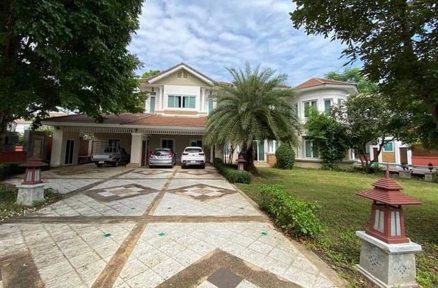 ขาย 20 ล. เท่านั้น​ ​303 ตรว. #โซนสันทราย #บ้านสวยพร้อมสระว่ายน้ำส่วนตัว #ใกล้มีโชคพลาซ่า​ #ใกล้ร้านโอ้กะจู๋​ #ใกล้เมืองเดินทางสะดวกสบาย​
