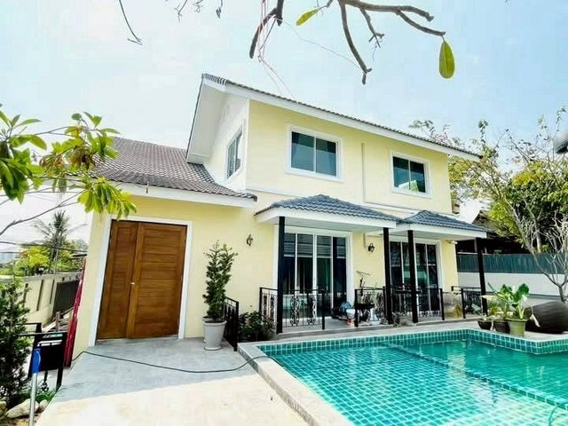 ให้เช่าพูลวิลล่าขนาดใหญ่ ทำเลดี บ้านสวย หมู่บ้าน เชียงใหม่เลคแลนด์ สุเทพ