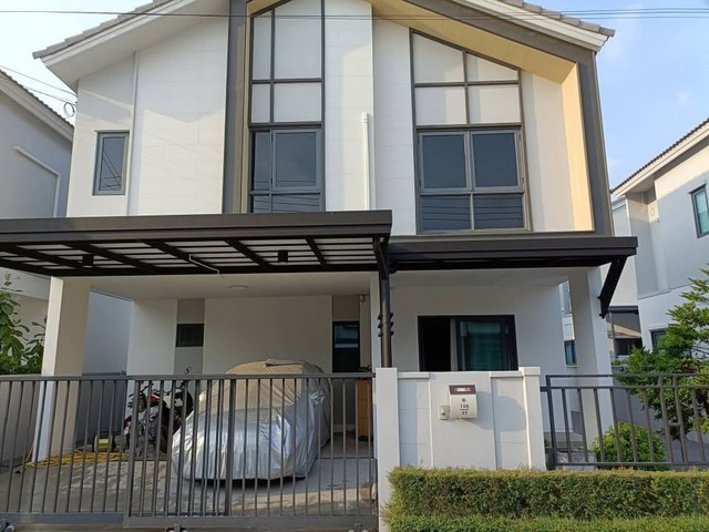ขายและให้เช่าถูกบ้านเดี่ยว  2 ชั้น หมู่บ้าน เซนส์ บางนา-สุวรรณภูมิ  ขนาด  39.2 ตรว. 4 นอน 3 น้ำ บ้านสวย  ใกล้แอร์พอร์ตลิงก์สถานี ลาดกระบัง