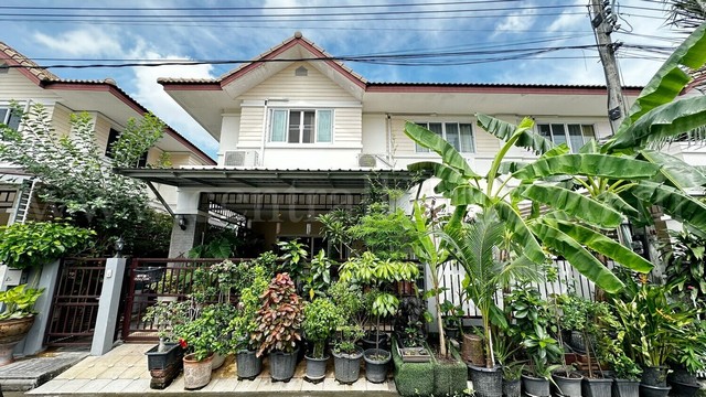 บ้านแฝด นันท์นรินทร์ นาวง - ดอนเมือง พร้อมอยู่ ใกล้สนามบินดอนเมือง