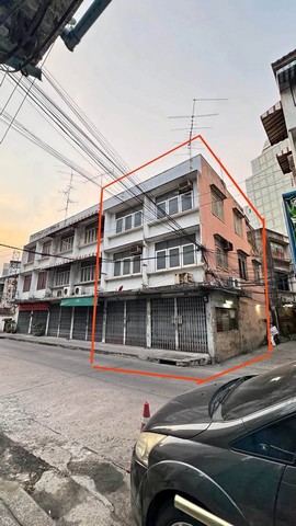 HR2857ให้เช่าอาคารสองคูหา 3 ชั้น หลังมุม ย่านพระราม 6 ใกล้โรงแรมทวินทาวเวอร์ เหมาะทำขนส่ง สำนักงาน โฮสเทล