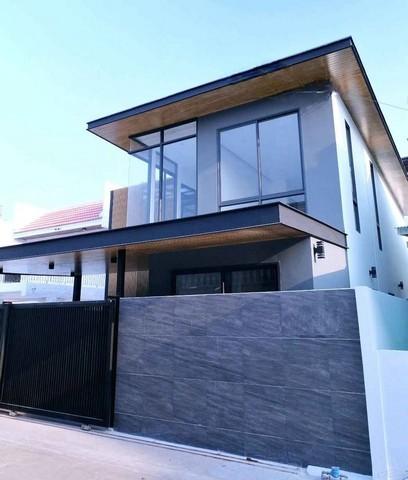 ขายบ้านเดี่ยว 2 ชั้น 42 ตร.ว. ย่านสุขุมวิท 60ทับ1 พร้อมสระว่ายน้ำ ใกล้ BTS บางจาก