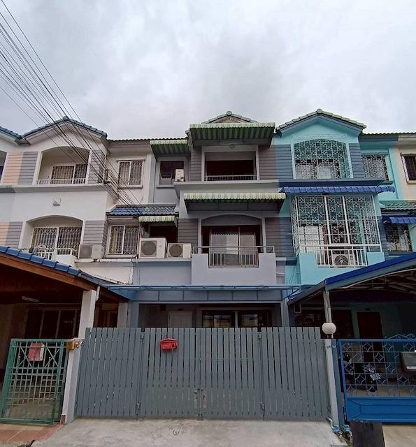 ให้เช่าทาวน์เฮ้าส์ 3 ชั้น 20 ตร.ว. หมู่บ้านกลางเมือง พระราม 9 ซอย 43 ใกล้ The Nine 